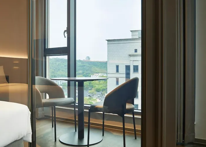 Homes Myeongdong ホテル 3*