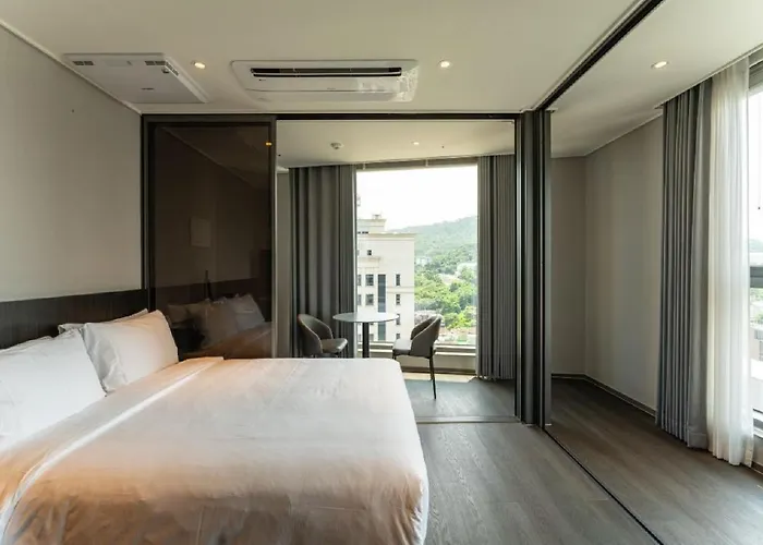 Homes Myeongdong ホテル 3*