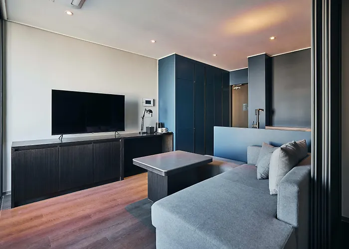 Homes Myeongdong 3*